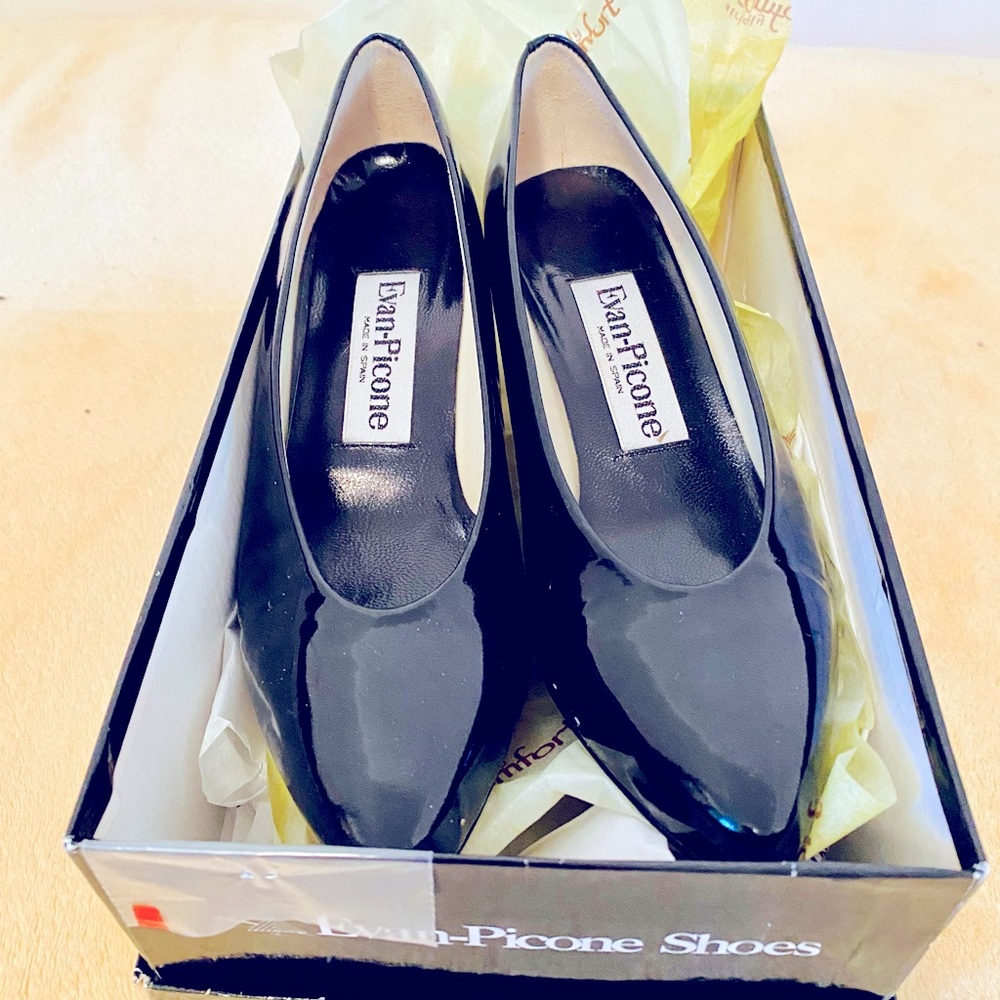 Evan Picone Patent leather pumps